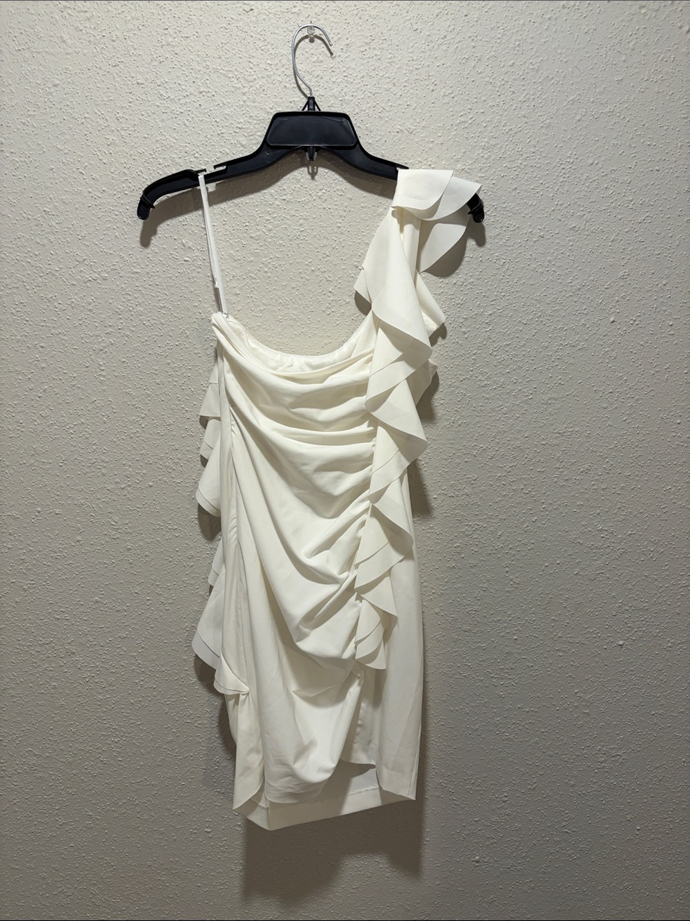 Ark & Co Cream One-Shoulder Ruffle Dress - Picture 3 of 7